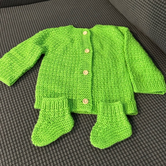 Green jacket and booties set for baby boy - Picture 1 of 3